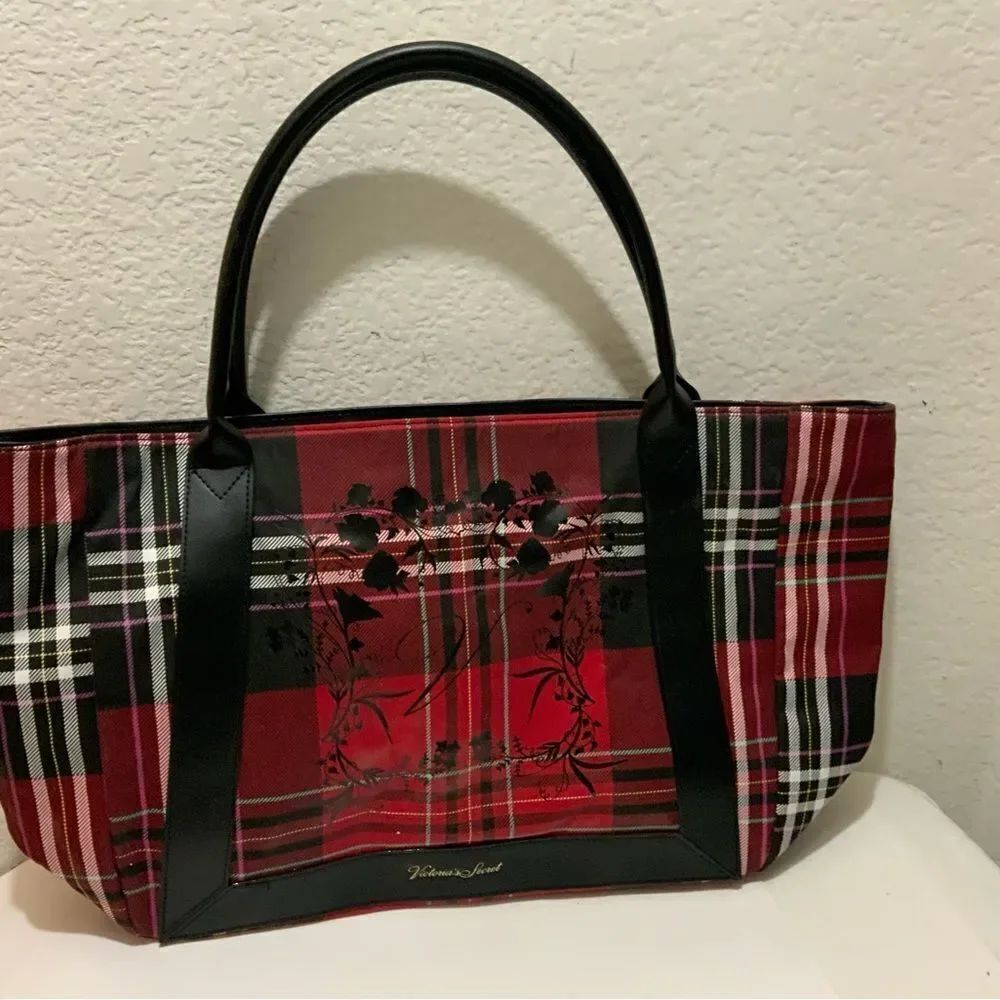 Victoria's Secret red plaid tote bag.NEW WITHOUT TAGS